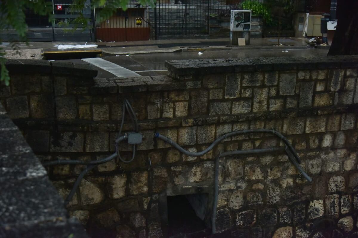 Córdoba: un joven detenido por el robo de al menos cinco cuadras de cables en La Cañada