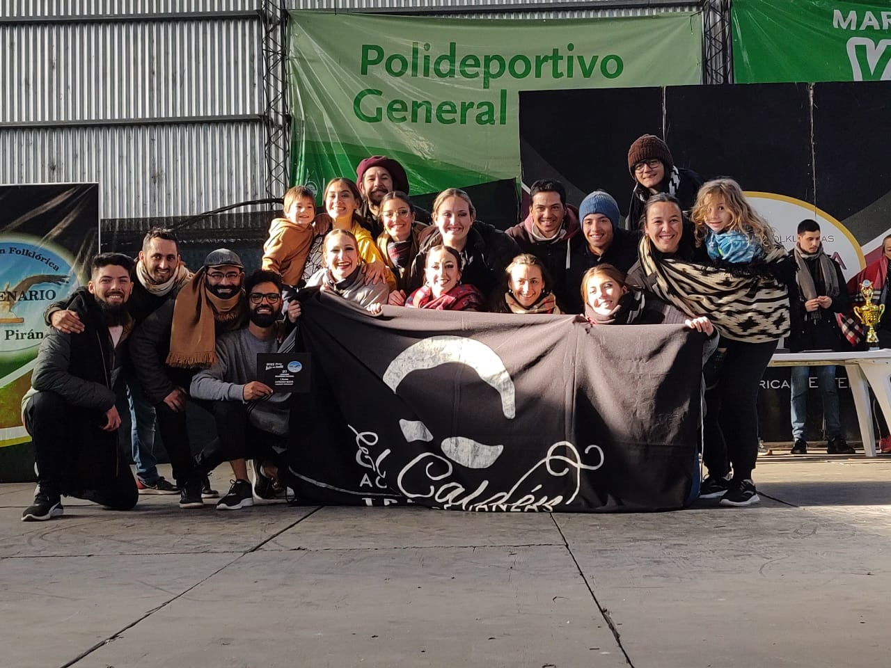 Premios para La Academia El Caldén de Tres Arroyos en el 20º certamen de danza “Pirán Baila en Zamba”