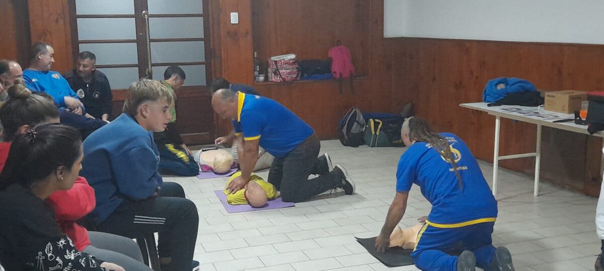 El Club Recreativo Echegoyen adquirió un Desfibrilador