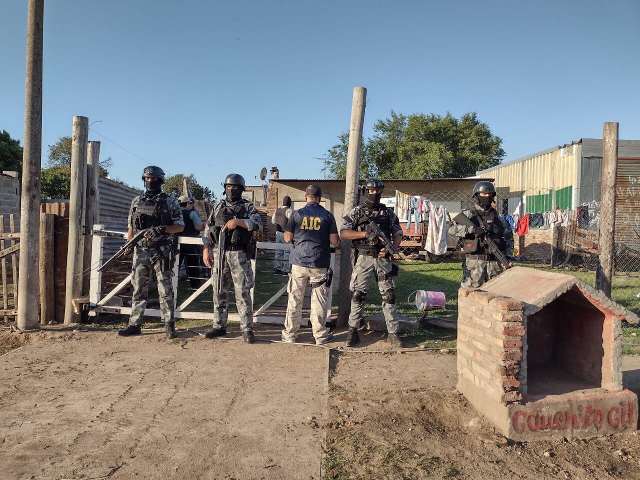 Allanamiento en Josefina para desbaratar a un bunker de drogas.