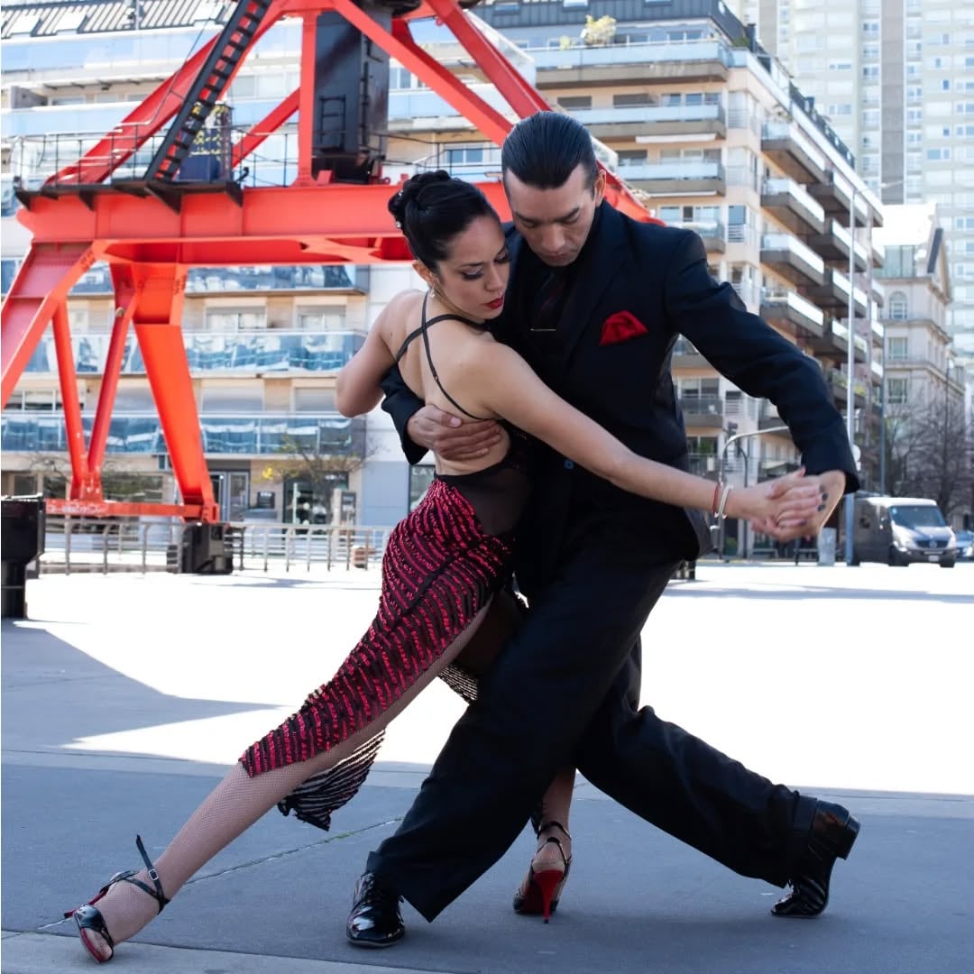 Sabrina Ramos & Horacio Herrera bailarines de tango Arroyito