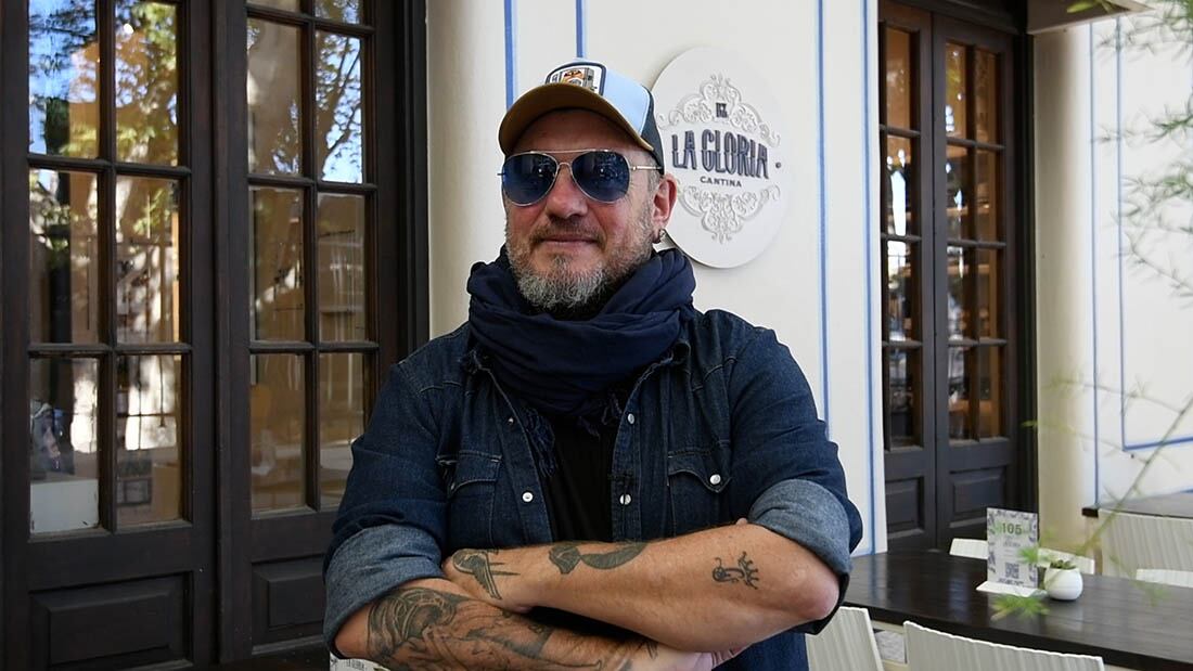 José Bahamonde, dueño del restaurante La Gloria ubicado en Chacras de Coria.