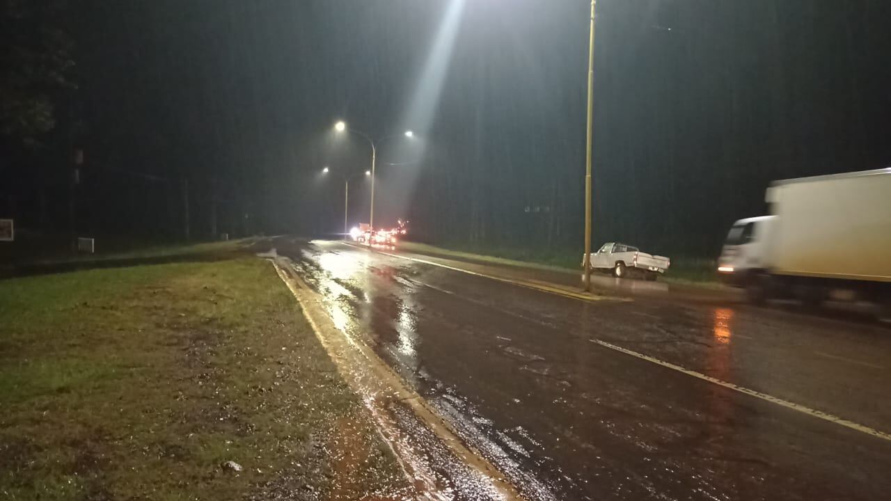 Puerto Piray: accidente vial dejó un saldo de varios heridos.