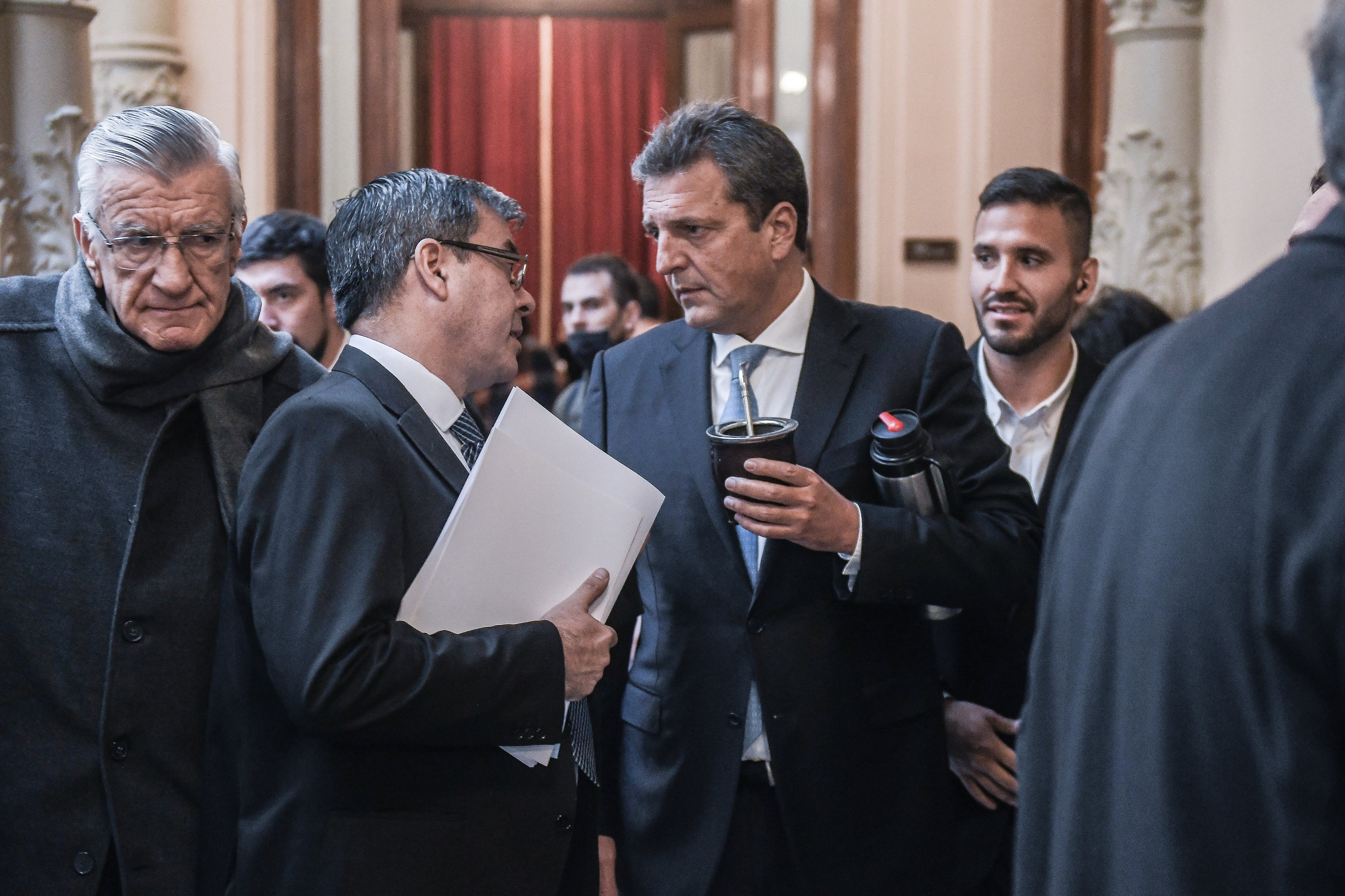 Sergio Massa concilio con la oposición para que haya debate en Diputados.  