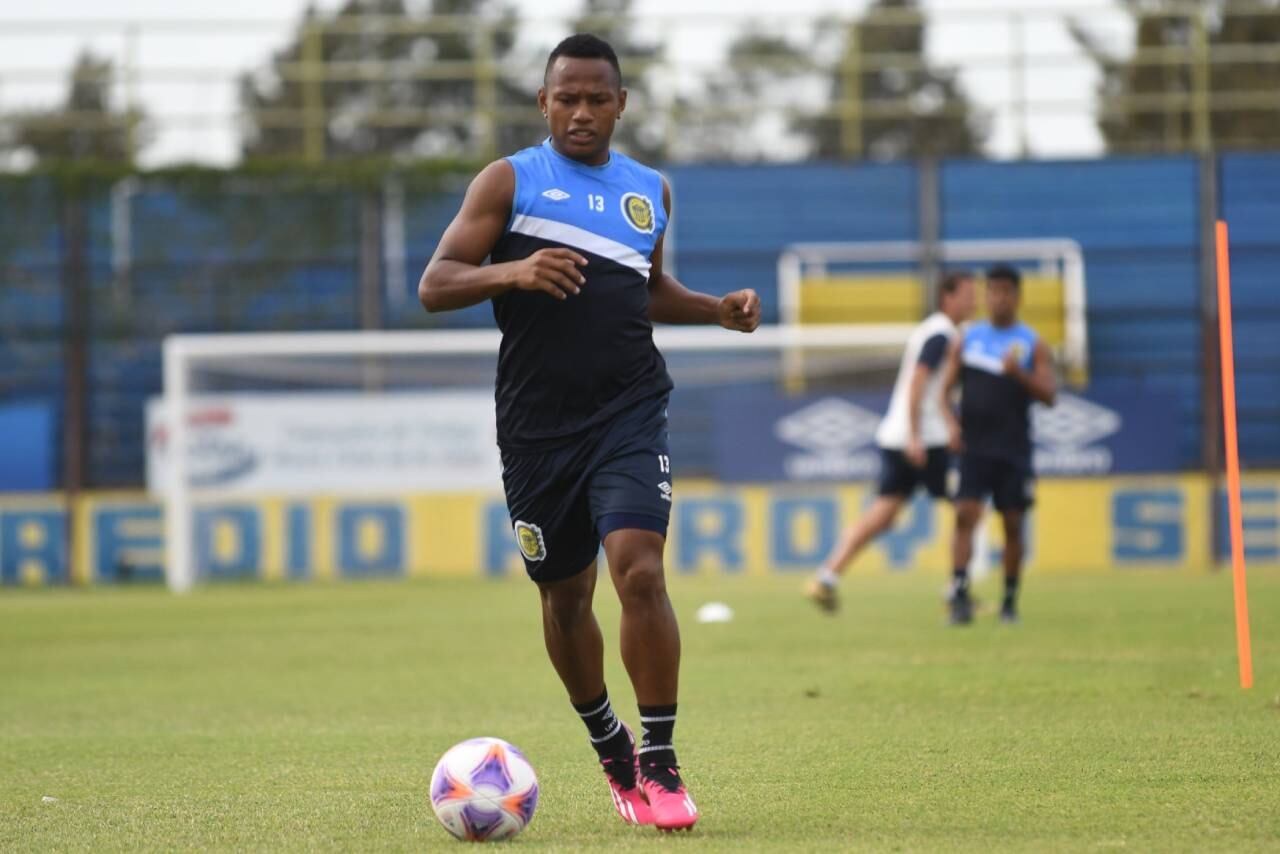 El "Bicho" ingresó en el segundo tiempo ante Lanús y fue uno de los mejores del equipo.