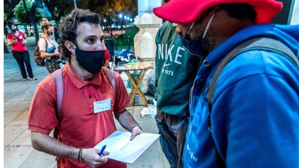 La mayoría de personas en situación de calle en Rosario llevan hasta 6 años así