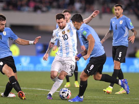 Argentina goleó 3 a 0 a Uruguay, pero en las gradas se escucharon cantos xenófobos / Gentileza