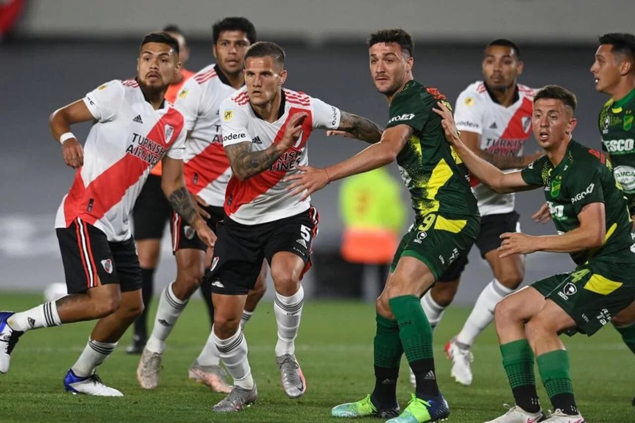 River enfrenta este miércoles a Defensa y Justicia (Télam)