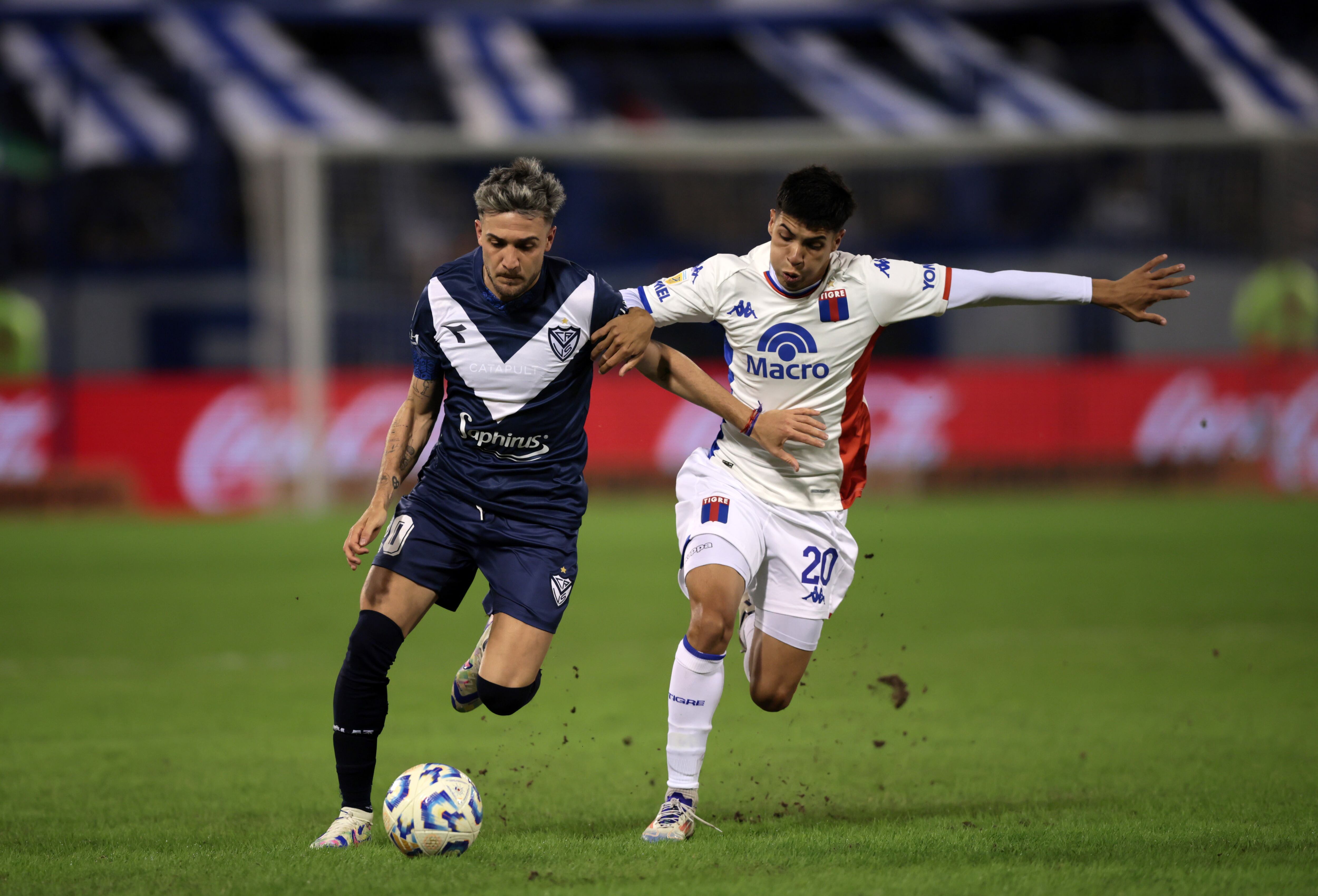 Vélez le ganó con lo justo a Tigre, pero volvió a sumar de a tres puntos para afianzarse en la tabla. (Fotobaires)