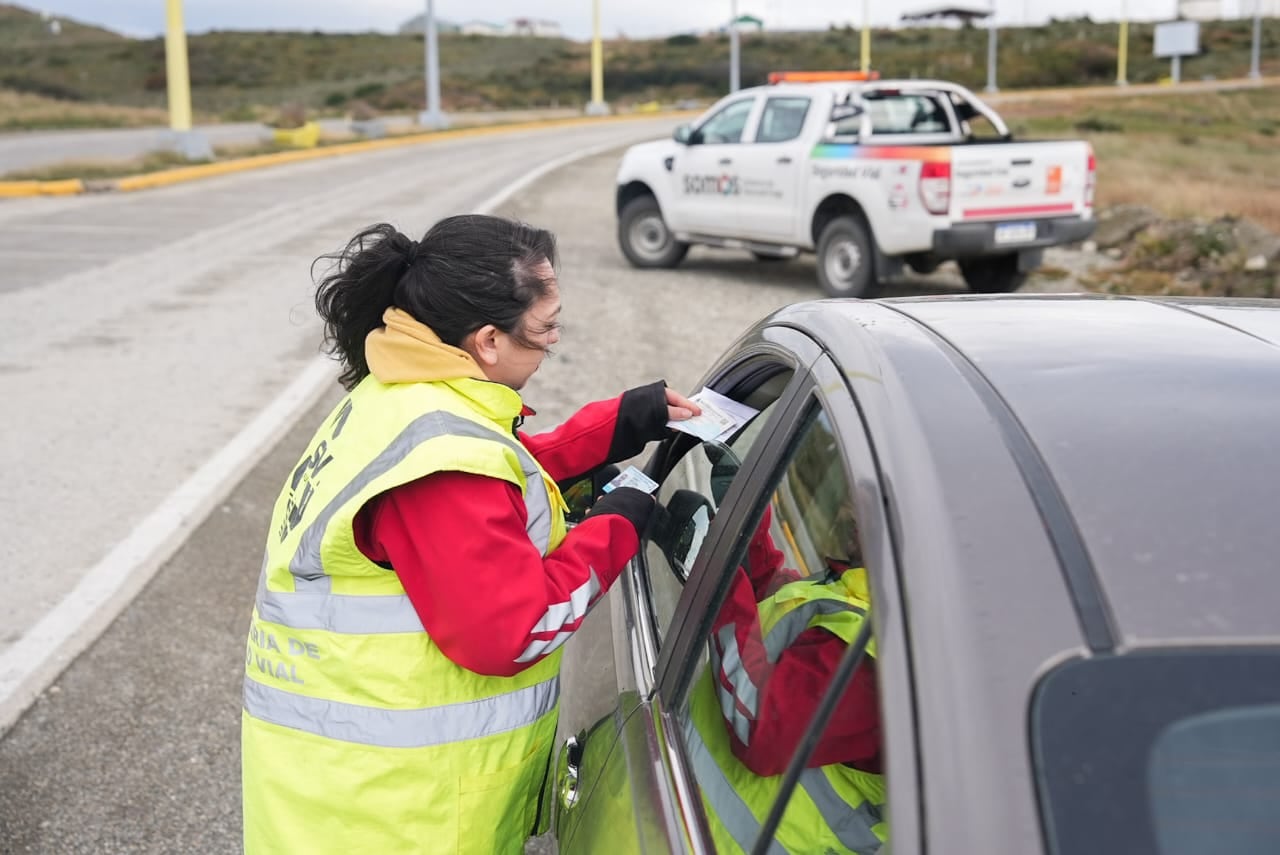 La PSA realiza controles de transporte en el aeropuerto de Ushuaia