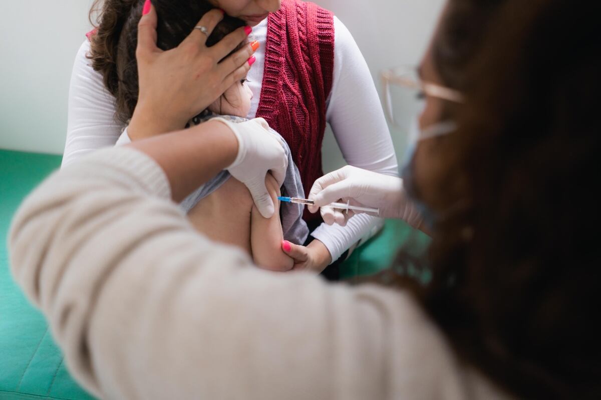 Comenzó la campaña de vacunación en salas cunas y merenderos de Córdoba