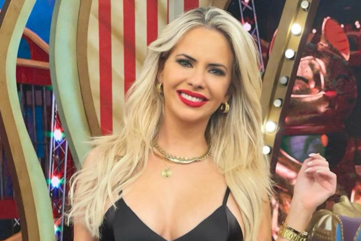 Alejandra Maglietti eligió una bikini de tiras cruzadas para disfrutar del sol en Miami