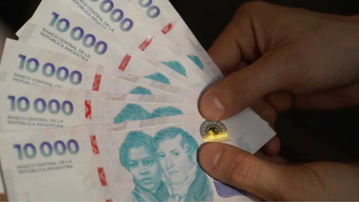 Billetes de $10.000: cómo reconocer un ejemplar falso en 5 pasos