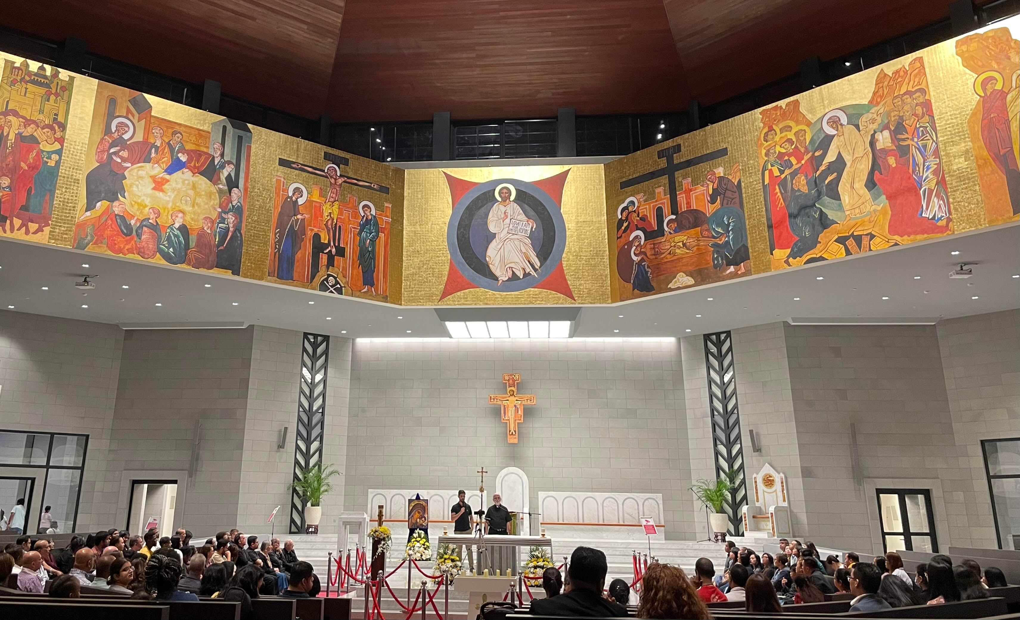 El Papa Francisco celebró una reunión ecuménica y una oración por la paz en la Catedral de Nuestra Señora de Arabia en Awali, al sur de la capital de Bahréin.