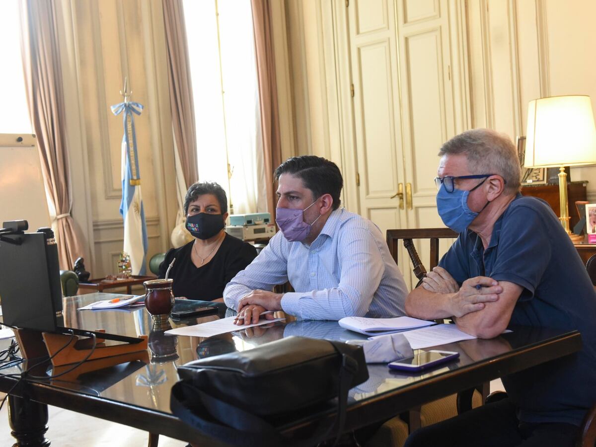Trotta lanzó medidas para garantizar la educación en zonas de emergencia epidemiológica