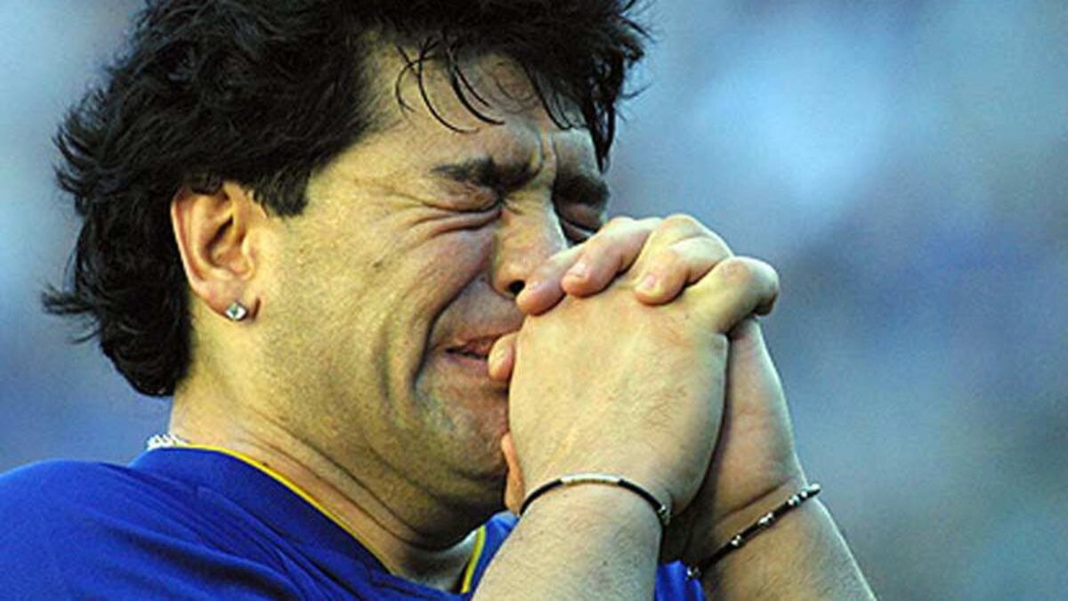La camiseta de Boca que Dalma Maradona eligió para dejar en el féretro de su papá