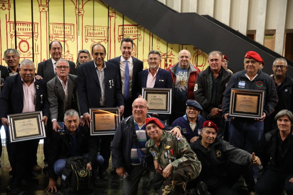 Malvinas 40 años: Córdoba homenajeó a veteranos y anunciaron una serie de beneficios