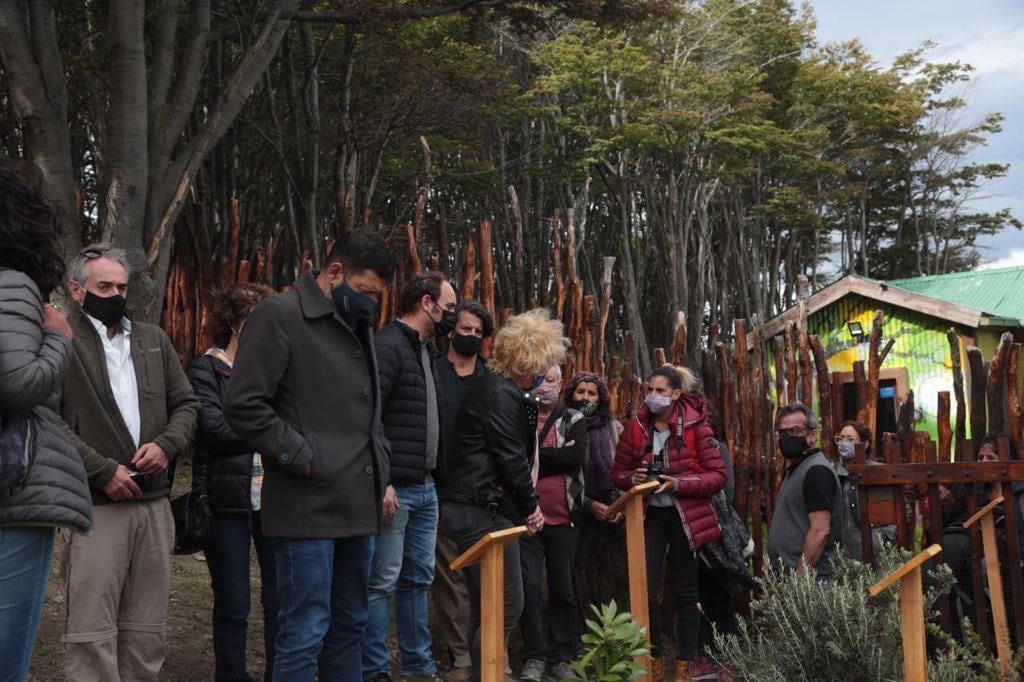 Se realizan mejoras del sendero.