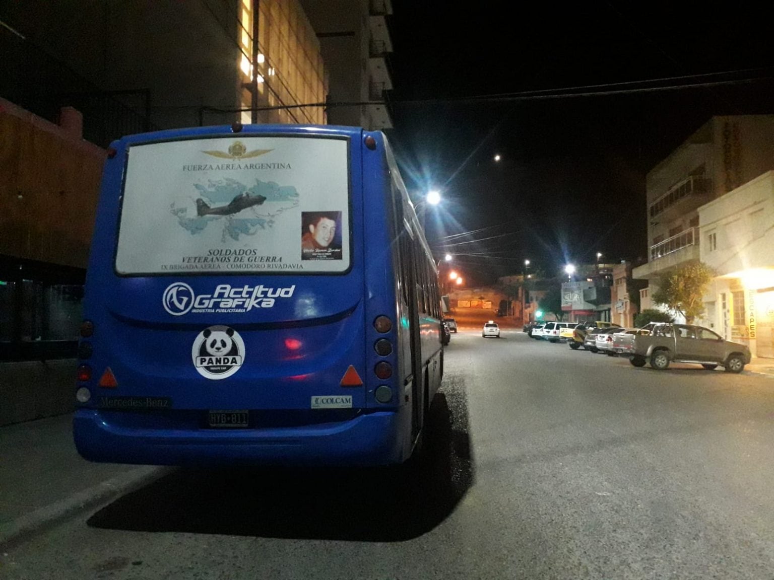 Veteranos de Malvinas reformaron un colectivo y viajan a Comodoro Rivadavia por los 40 años.