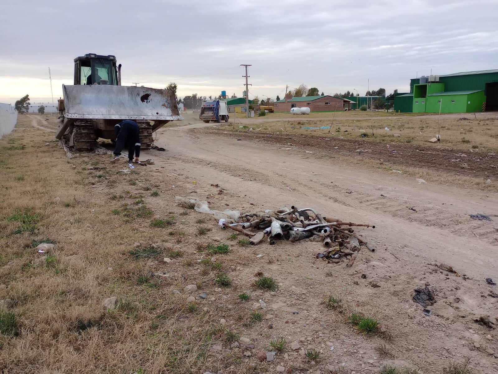 La Secretaría de Seguridad de Tres Arroyos destruye caños de escape secuestrados