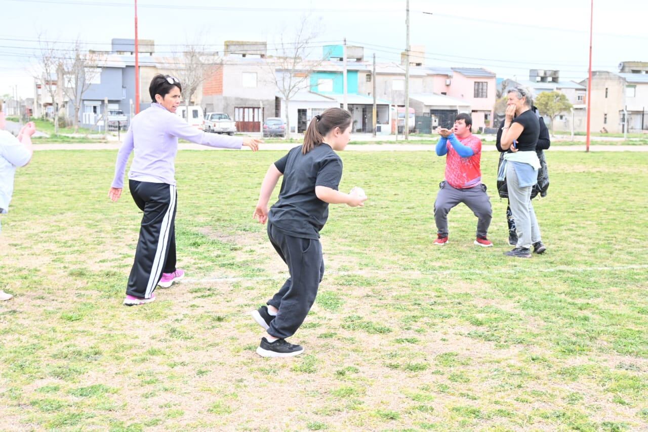 Juegos Bonaerenses Adaptados: el atletismo tuvo su etapa regional en el Polideportivo Municipal