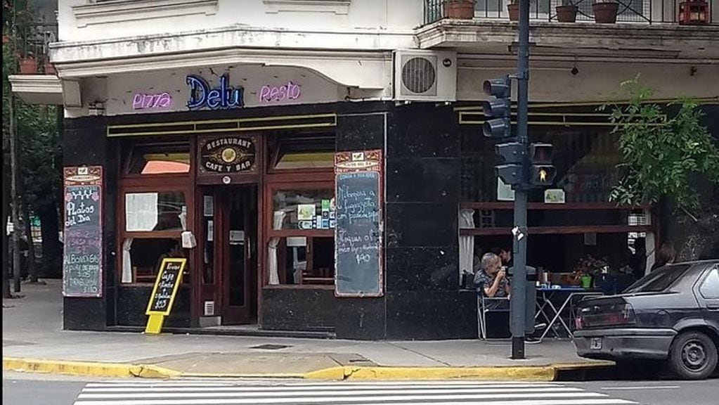 La pizzería asaltada en San Cristobal (Web)