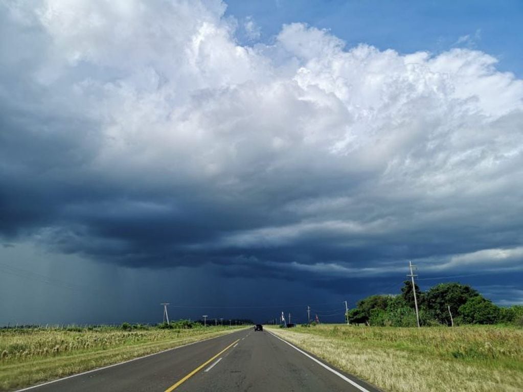 Alerta meteorológico por lluvias y tormentas para Corrientes.