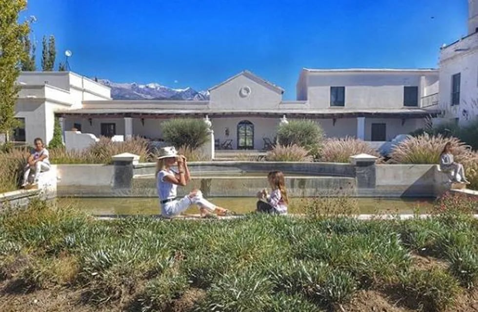 Nicole Neumann viajó a Salta con sus hijas (Instagram)