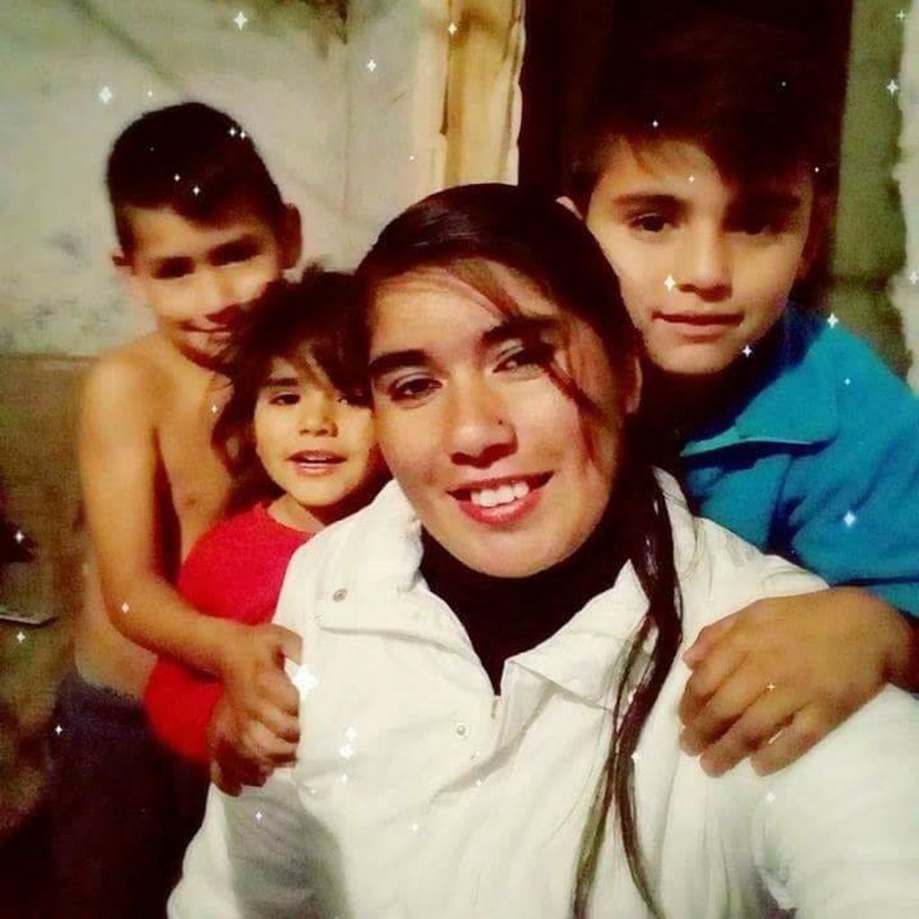 Silvia Quinteros tenía tres hijos y hacía meses que temía que algo malo les sucediera. (Facebook)