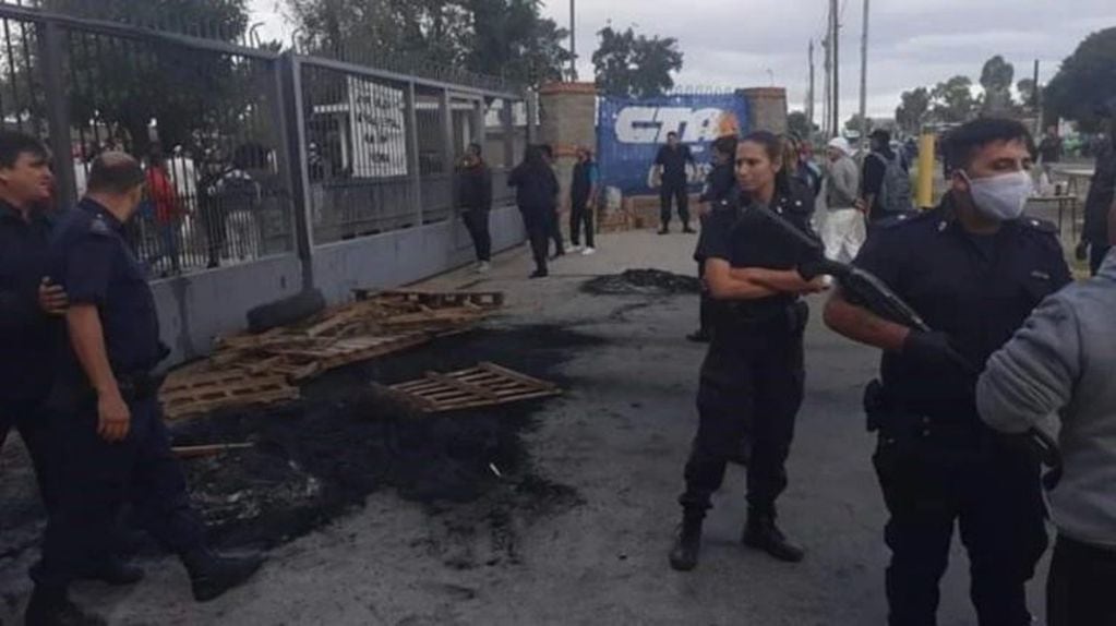 La policía de Buenos Aires reprimió a los trabajadores en Quilmes