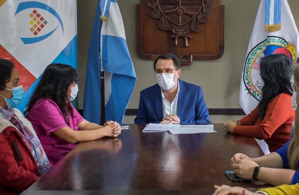 "Quiero agradecerles todo lo que hicieron en este año de intensa tarea", les dijo el presidente del Concejo Deliberante de San Salvador de Jujuy al equipo del VacuMóvil.
