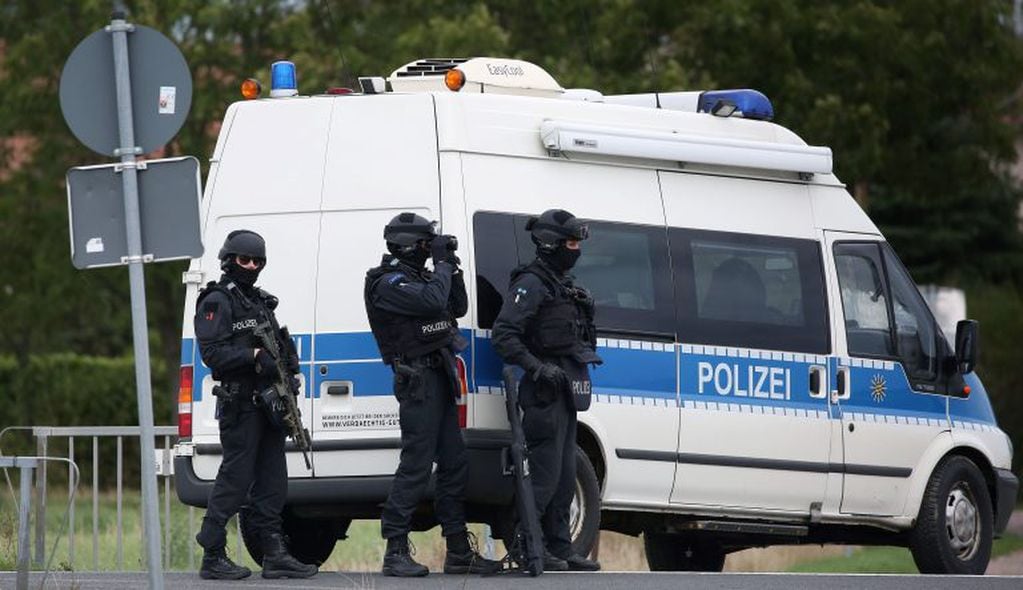 Policias en Landsberg. (AFP)
