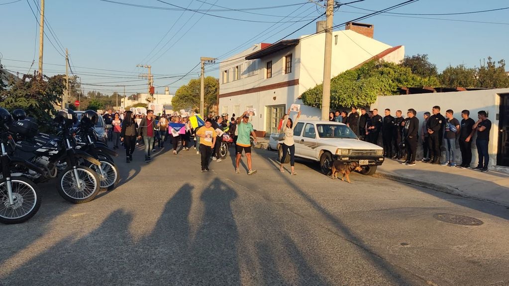 Emotiva despedida a Diego Gatica, el policía asesinado en la ciudad de San Luis