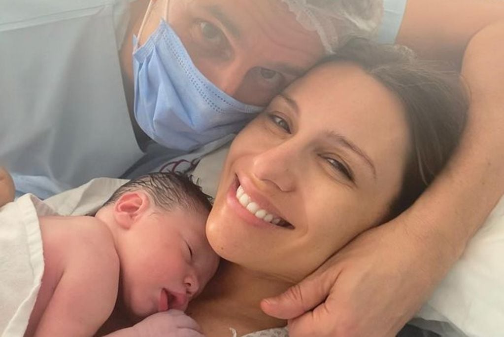 Pampita, Moritán y su hija recién nacida Ana. (Instagram)