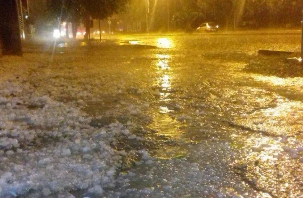 Fuerte tormenta y granizo en el Este y Sur de la provincia de Mendoza.