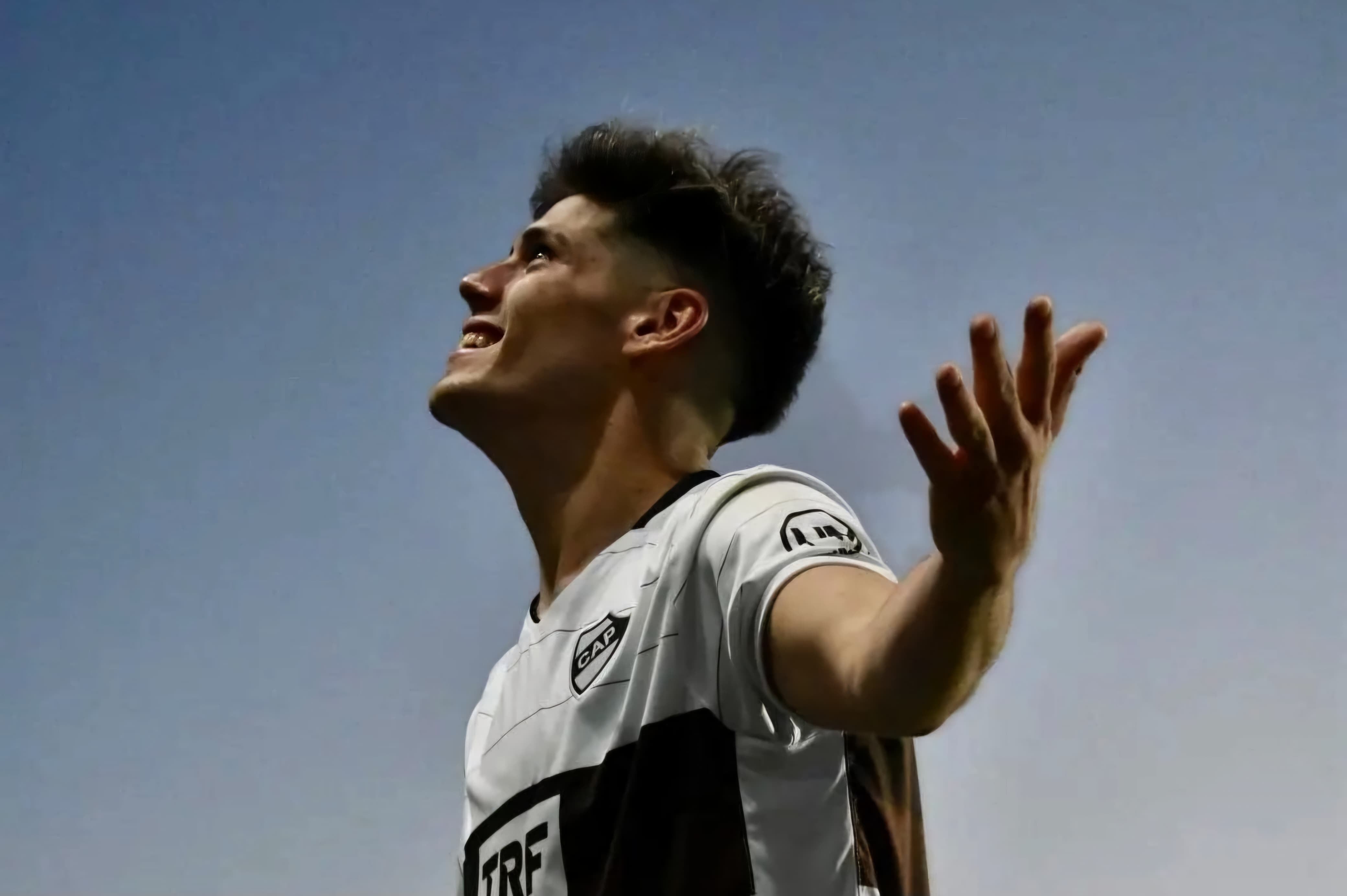 Franco Díaz, que será cedido desde Vélez a préstamo con opción de compra, llega a Instituto. Aquí, con la camiseta de Platense. (Prensa Platense)