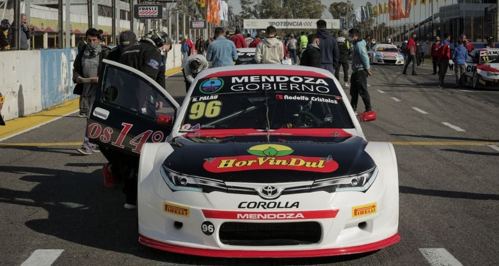 Nicolás Palau ganó de punta a punta en el Top Race Series que se corrió en el autódromo “Oscar y Juan Gálvez” de Buenos Aires.