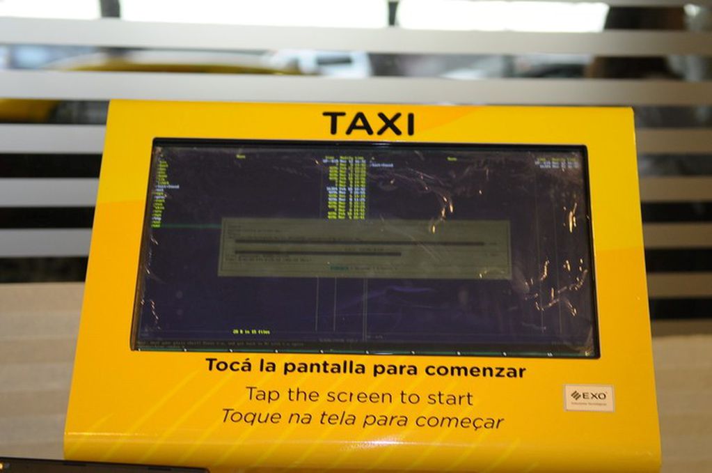 Quejas de los taxistas por las tarifas prefijadas que entraron en vigencia en Aeroparque. (Silvana Boemo)