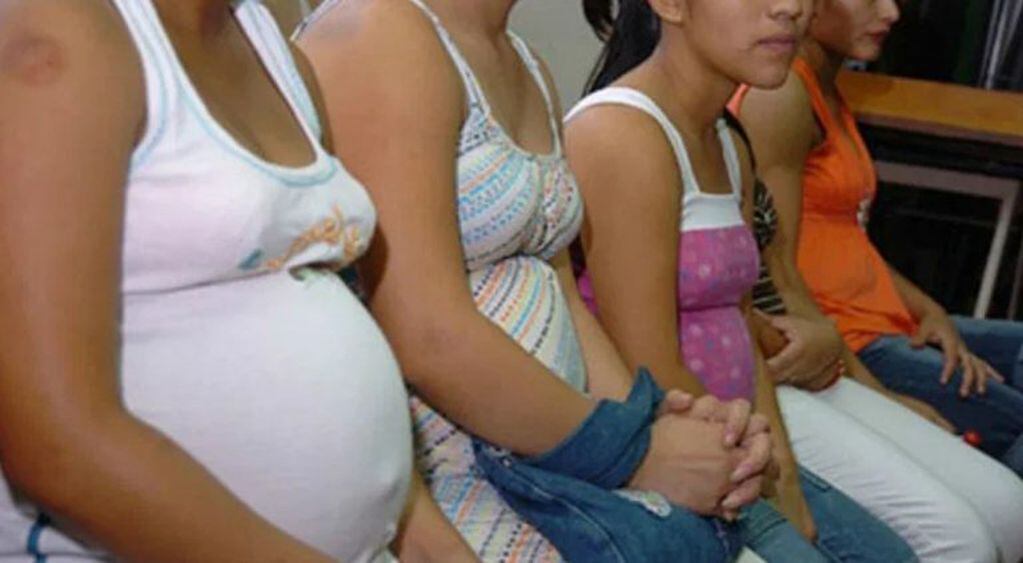 Clave para prevenir embarazos en adolescentes: Educación Sexual Integral. (Web).