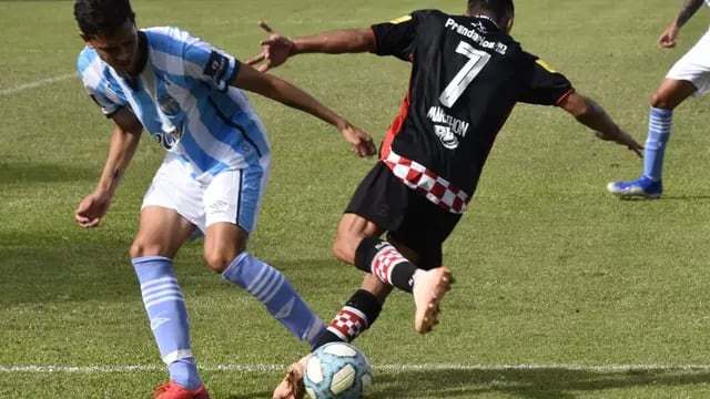Nahuel Duarte, el juvenil que pide pista en la primera de Atlético Tucumán.