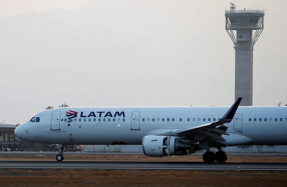 A LATAM Chile Boeing is seen after landing at the Commodore Arturo Merino Benitez International Airport in Santiago, Chile  April 25, 2019. REUTERS/Rodrigo Garrido