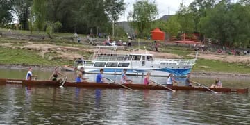 Demostración final de los equipos de la Asociación Cordobesa de Remo en Carlos Paz.