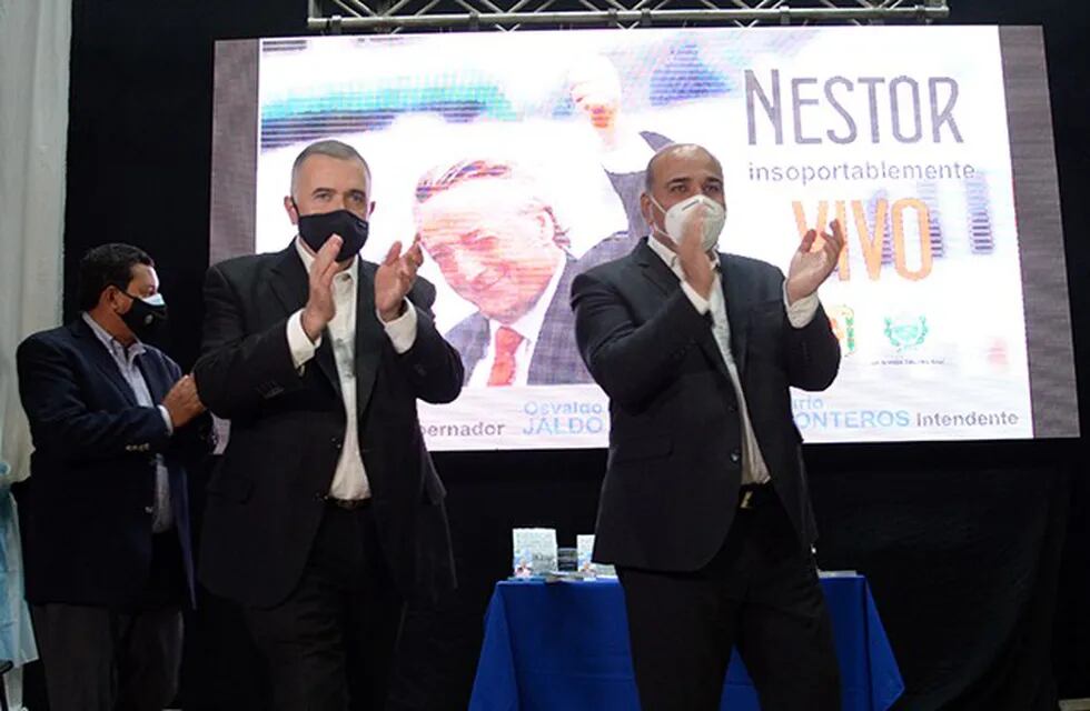 A 10 años de su muerte, Manzur y Jaldo homenajearon a Néstor Kirchner. (SECPT)