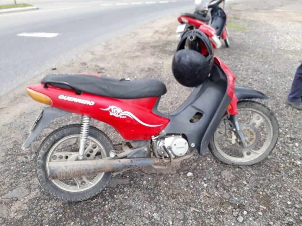El hombre conducía una motocicleta marca Guerrero 110 cc. de color roja.