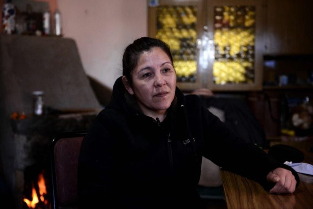 Cristina Castro, la madre de Facundo Castro Astudillo en uno de los rastrillajes (Foto: Clarín)
