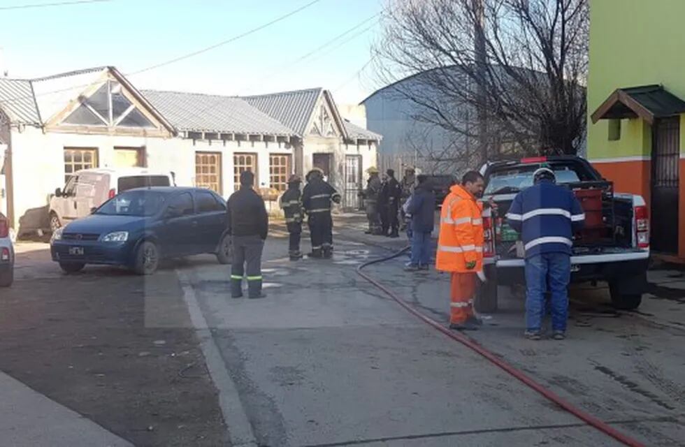 Un vehículo chocó un nicho de gas de Río Grande