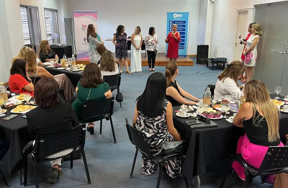 Más de veinte mujeres jujeñas fueron destacadas por la Unión Empresarios de Jujuy, por su desempeño al frente de sus empresas, emprendimientos y proyectos.