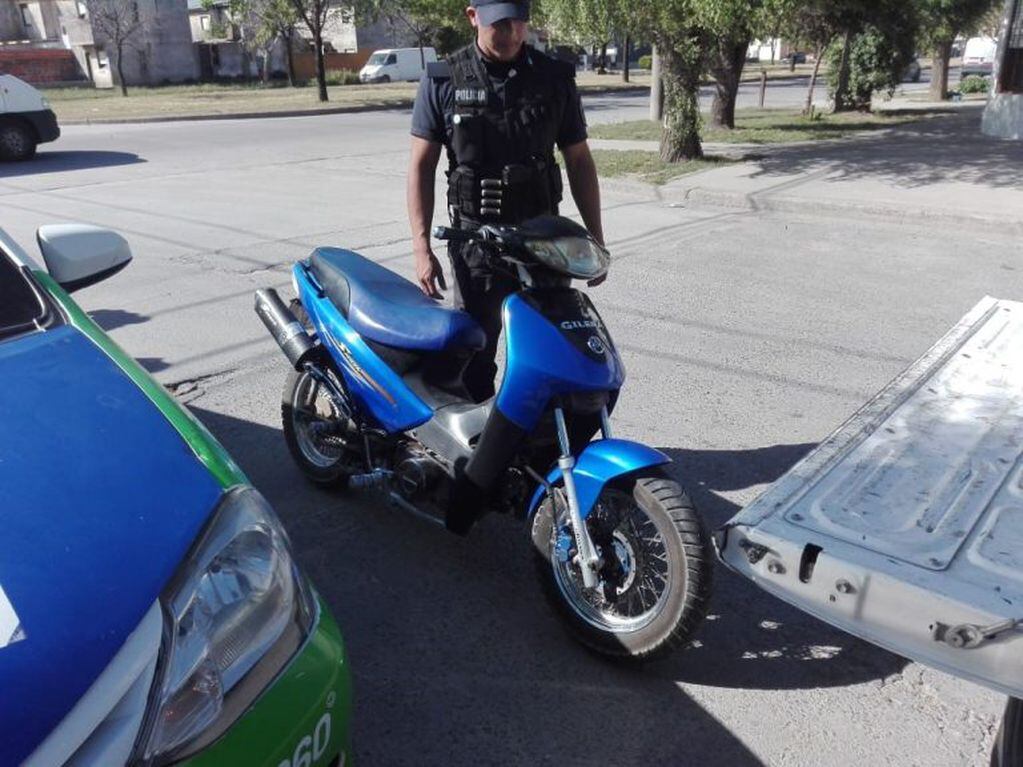 Moto secuestrada en operativo policial (policía)