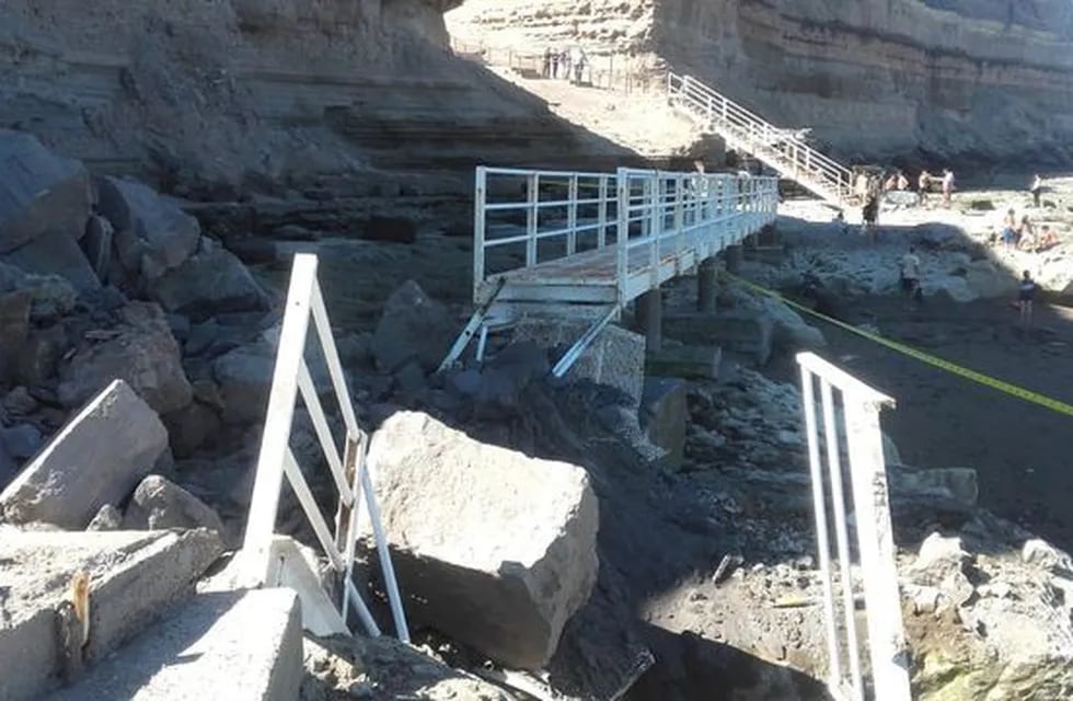 Reparan la pasarela de El Espigón que había sufrido un derrumbe en Viedma