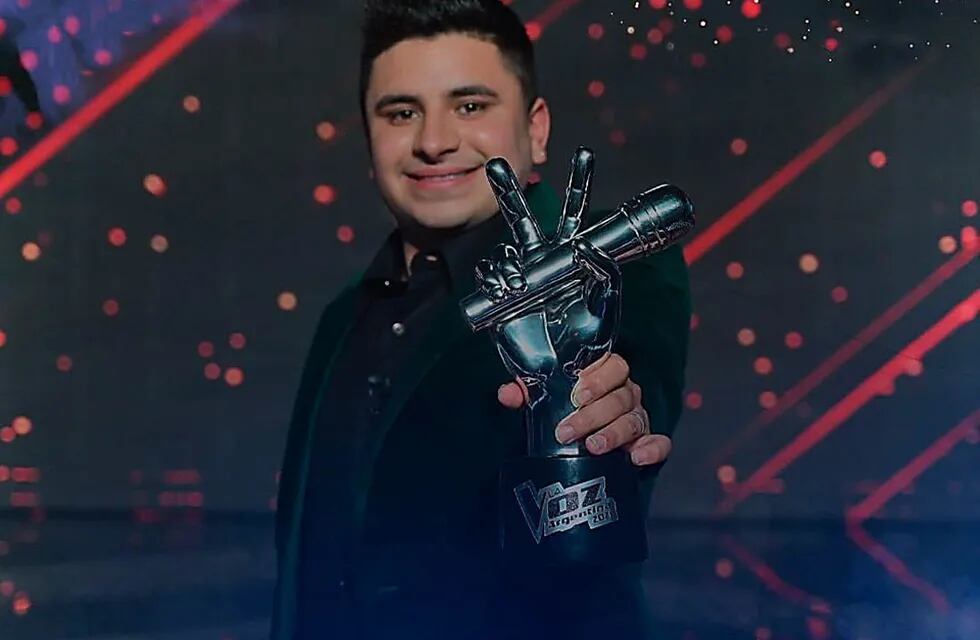 Francisco Benitez ganador de La Voz Argentina 2021.